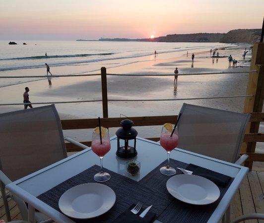 Kanguro Chiringuito & Beach Club